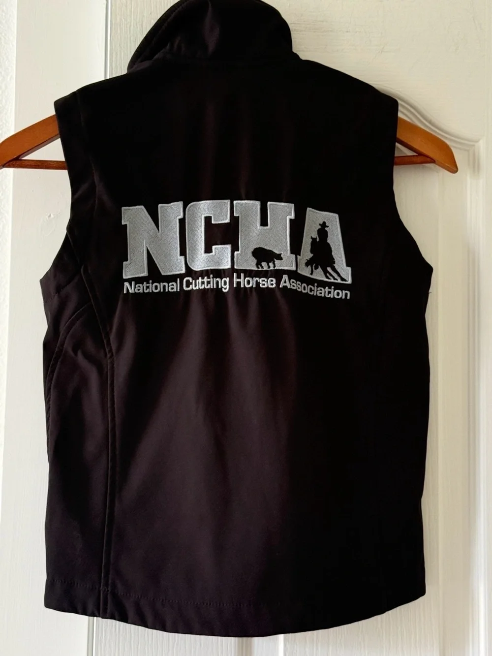 Tioga Territory Youth L 7 NCHA Black Soft Shell Fleece Lined Vest